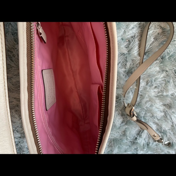 New Coach Shoulder/Tote Bag (2 straps included), Cream/Tan/Pink in color! New! - Picture 8 of 9